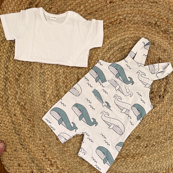 Boys 2 piece romper set - Picture 3 of 5